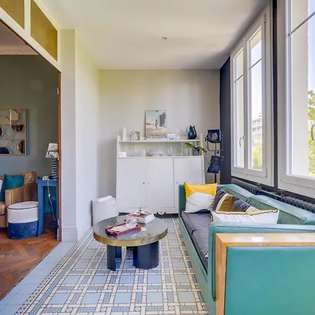 Tres Belle Maison Avec Piscine Et Jardin *