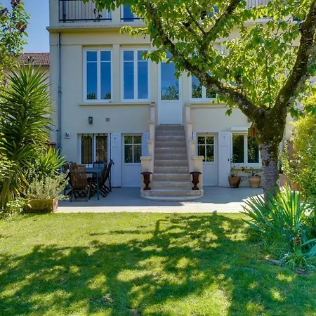 بيت ضيافة Tres Belle Maison Avec Piscine Et Jardin 4*
